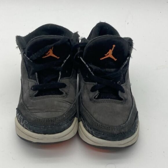 Kids Size 7 C Nike Air Jordan 3 Retro DM0968-080 Gray Lace-Up Sneaker Shoes - Picture 2 of 8